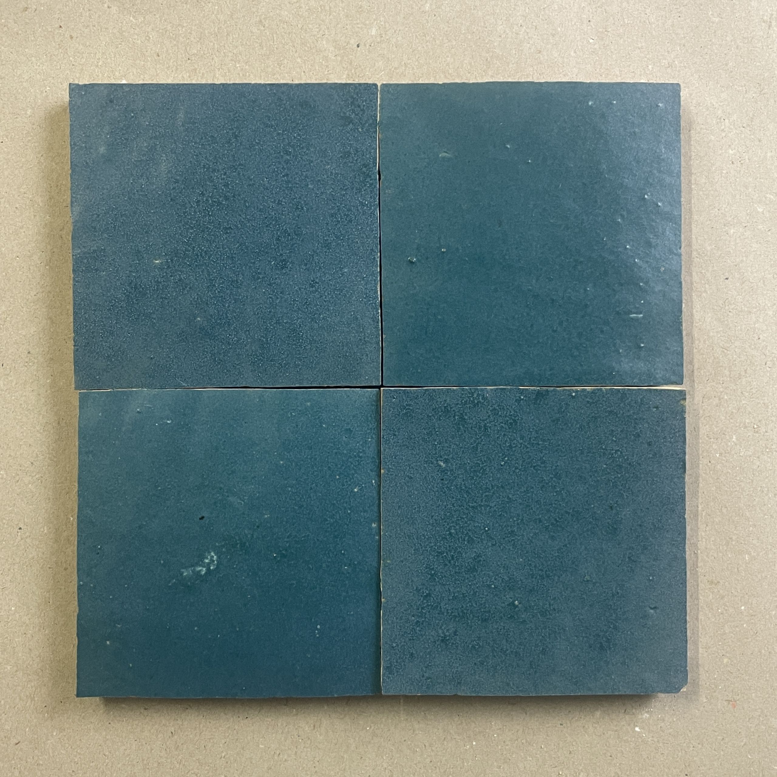 originalne-marocke-zellige-petrolejovo-modre-z112